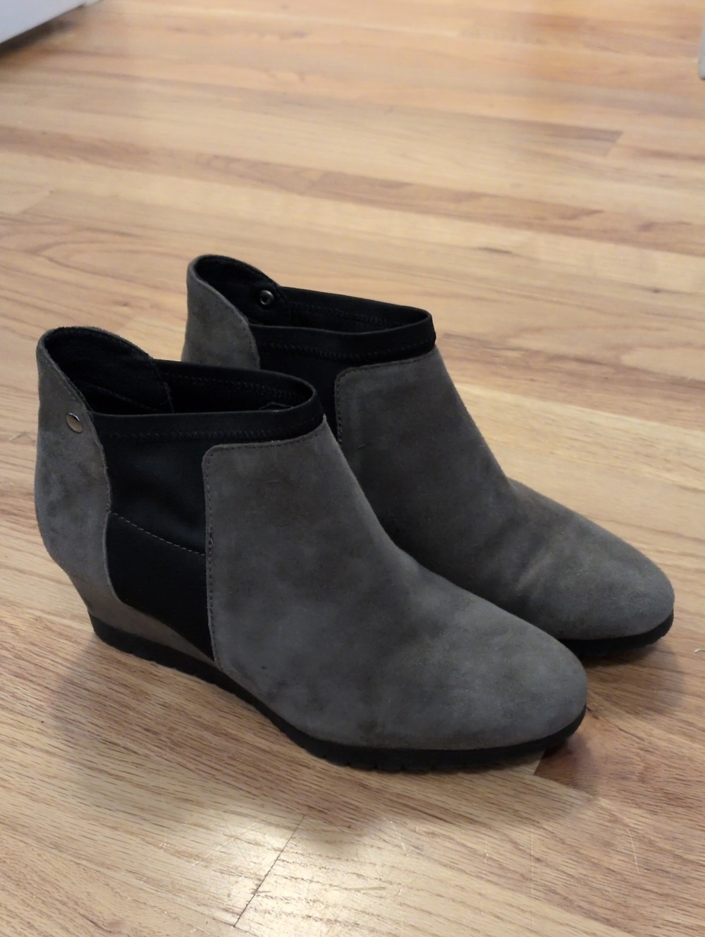Enjoiuya Ankle Wedge Boots